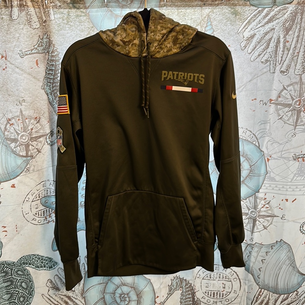 Nike Men’s New England Patriots ‘Salute to Service’ Hoodie : Size S